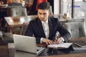 How Attorneys Use Medical Chronologies and Narrative Summaries to Strengthen Expert Witness Collaboration and Testimony